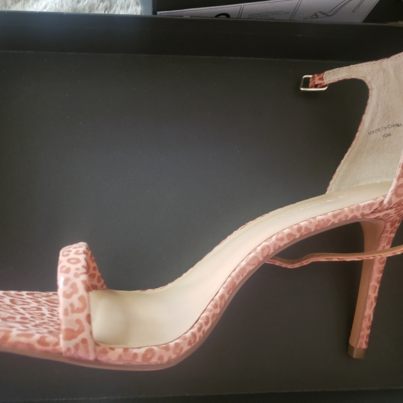Size 10 Leopard pattern heels - Picture 1 of 4